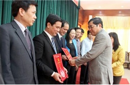 Lãnh đạo hai quận mới Hà Nội chính thức ra mắt
